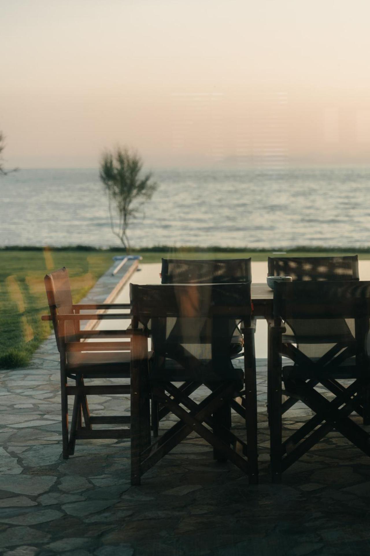 Korakokhórion Real Life Homes Luxurious Seafront Villas Each With Their Own Private Pools מראה חיצוני תמונה
